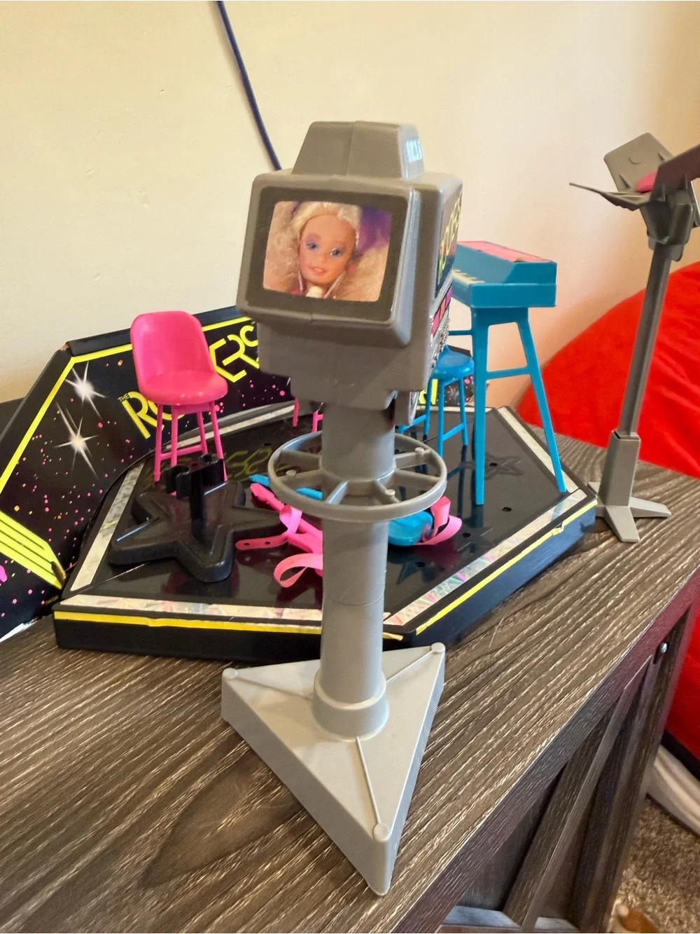 Barbie and the Rockers Hot Rockin' Stage Playset by Mattel (#1144), 1985